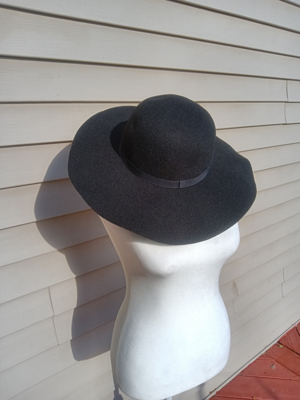 Women's Black Wide-Brim Felt Fedora Hat